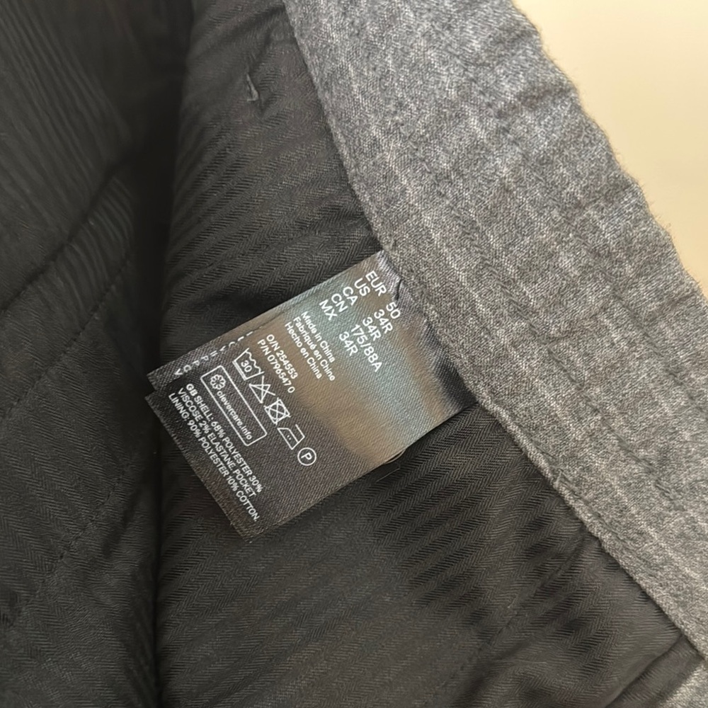 H&M NWT Gray Dress Pants Pinstripe with Textured Fabric and Tapered Fit - Picture 8 of 9